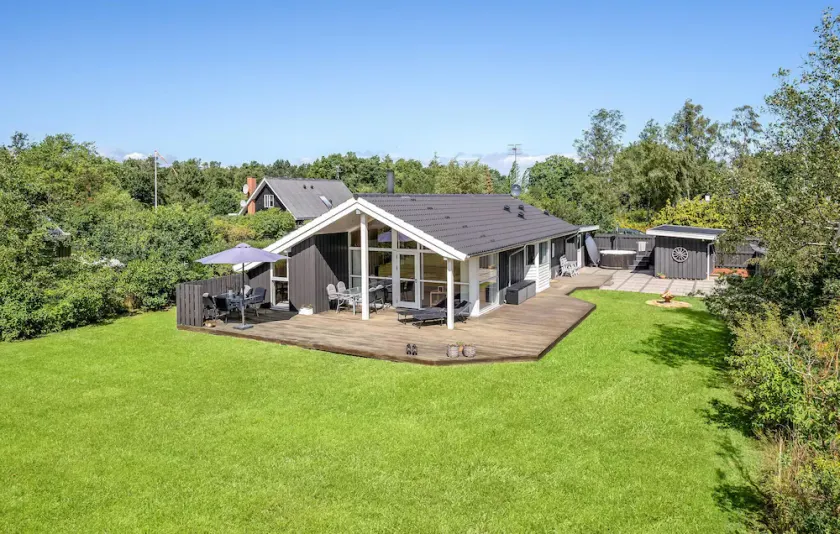 Beach Front Home In Grenaa With Wifi - Image 1