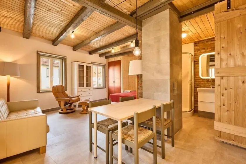Apartamento 'Rote Wohnung - Goldenes-Häusle' com Wi-Fi - Image 1