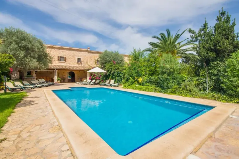 Large rustic finca Can Nyany Buger in Mallorca - Image 1