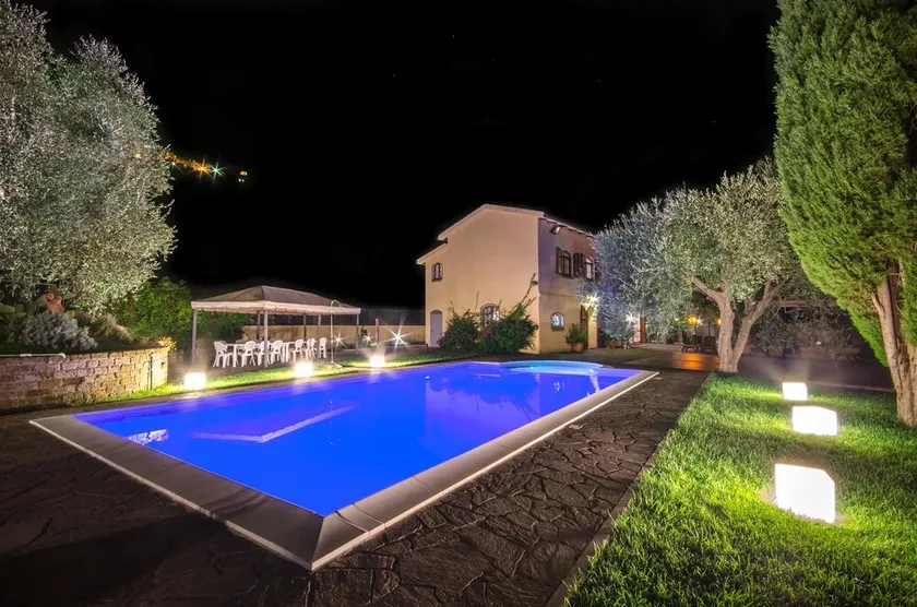Luxuriöse Villa in der Maremma Toskana mit Salzwasserpool in der Nähe des Meeres - Image 1