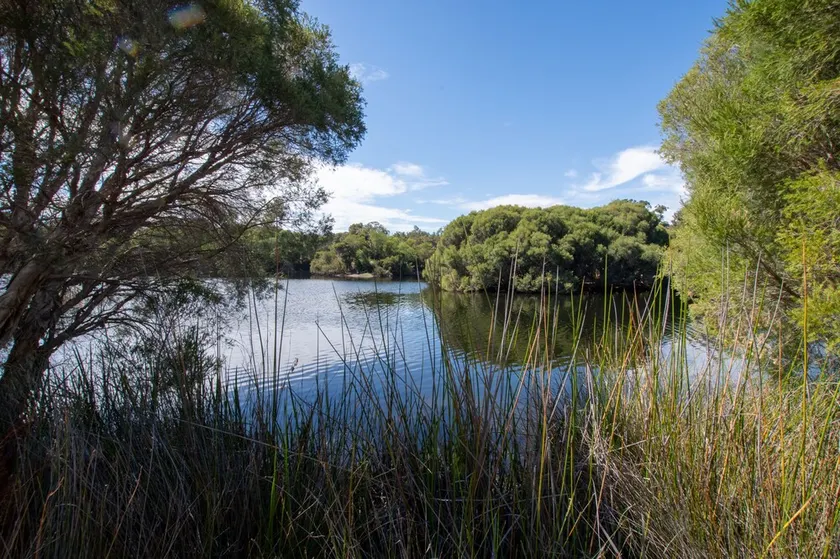 Lakeside Holiday Home Myalup - Image 1