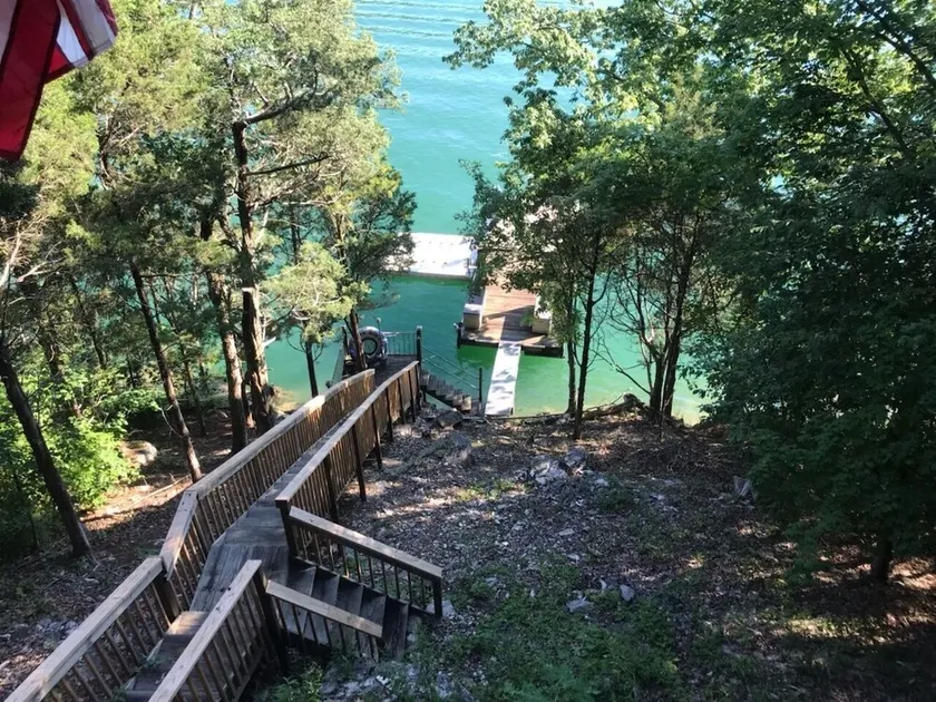 Beautiful Norris Lake WATERFRONT. Near Flat Hollow Marina. Private dock. - Image 1