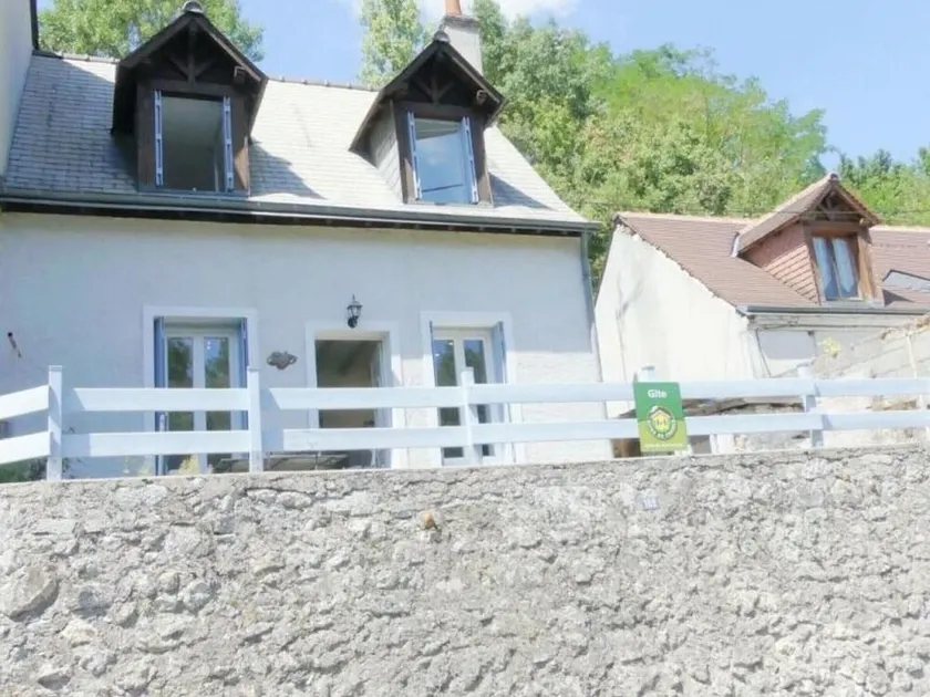 Cottage in Loire Valley with WIFI and Pets Allowed - Image 1