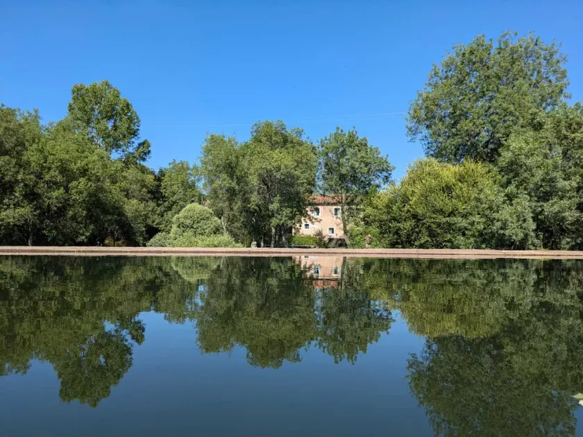 Beautiful romantic Watermill on waterfront in natural park, 40 min from Madrid. - Image 1