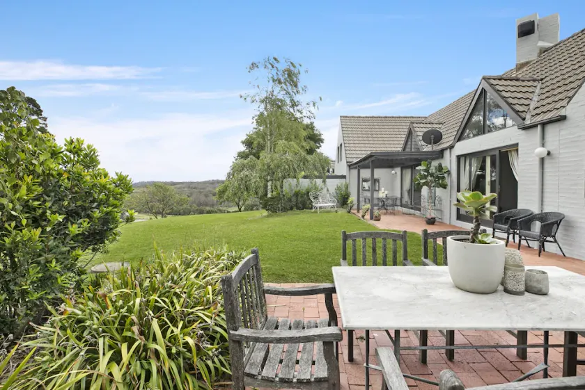 Villa 6 Milton Park situated in the beautiful & historic Milton Park Grounds - Image 1