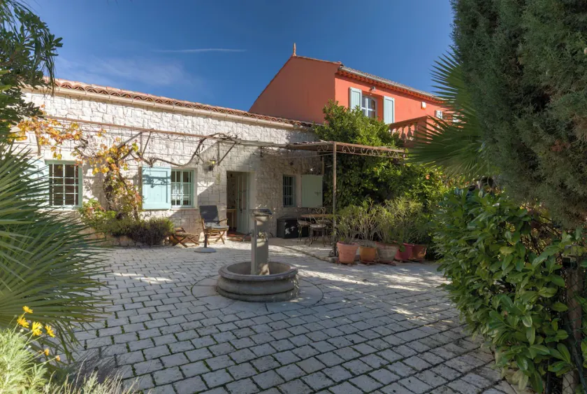 Petite maison de campagne avec piscine - à pied de la mer et vieux Antibes - Image 1