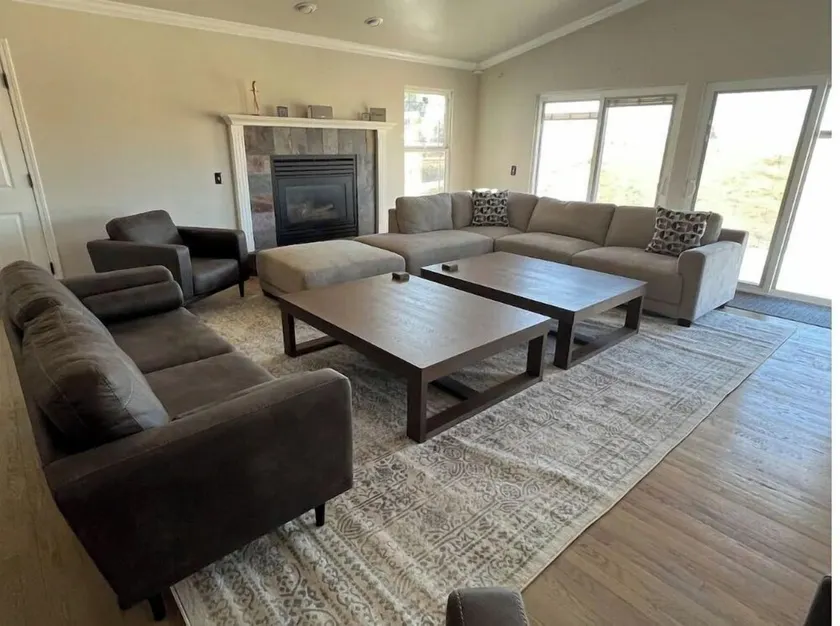Peaceful 4 Bedroom Farm Stay at Whispering Vines - Image 1