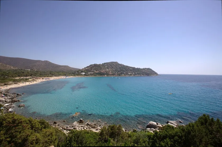 Strand ved havet, Torre delle Stelle, Sardinien - Image 1