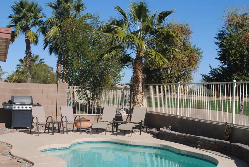 3BR Home with Heated Private Pool, Golf, & Mountain Views - Image 1