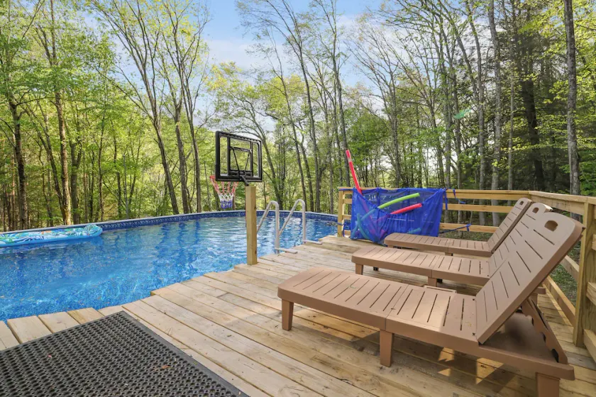 Secluded 4 BR-Heated Pool/Hot Tub/Game Room/Fishing Pond/Huge Deck/Fire Pit! - Image 1