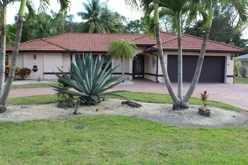 Belle maison à Lely Golf Estate à Naples, en Floride, aux États-Unis - Image 1