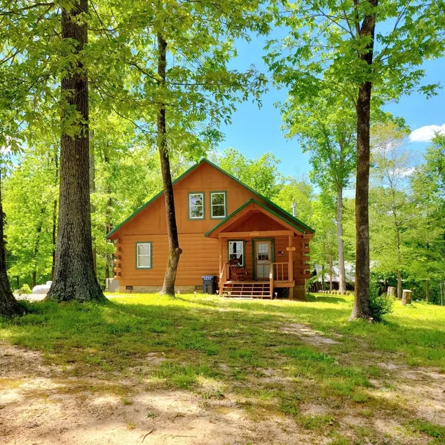 Scenic Hilltop Cabin on TN River w Firepit, Grill, WIFI, Full Kitchen, H2O views - Image 1