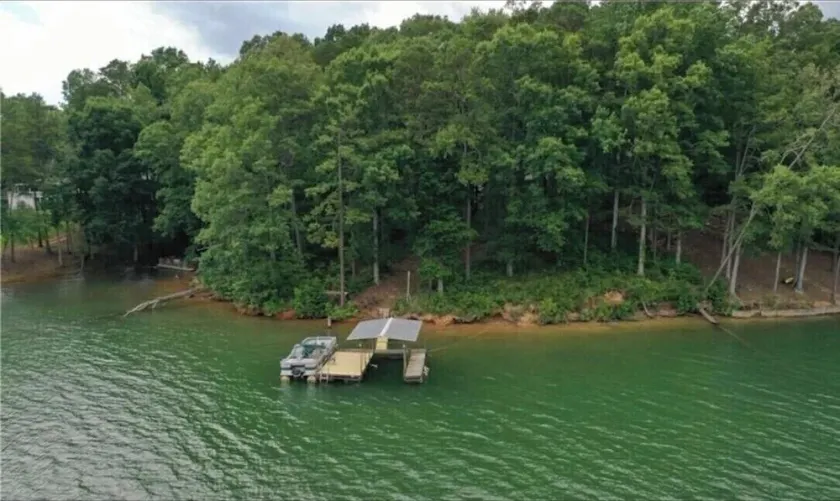 Cheerful cottage on a lake, Covered Dock, 3BD, 2BA - Image 1