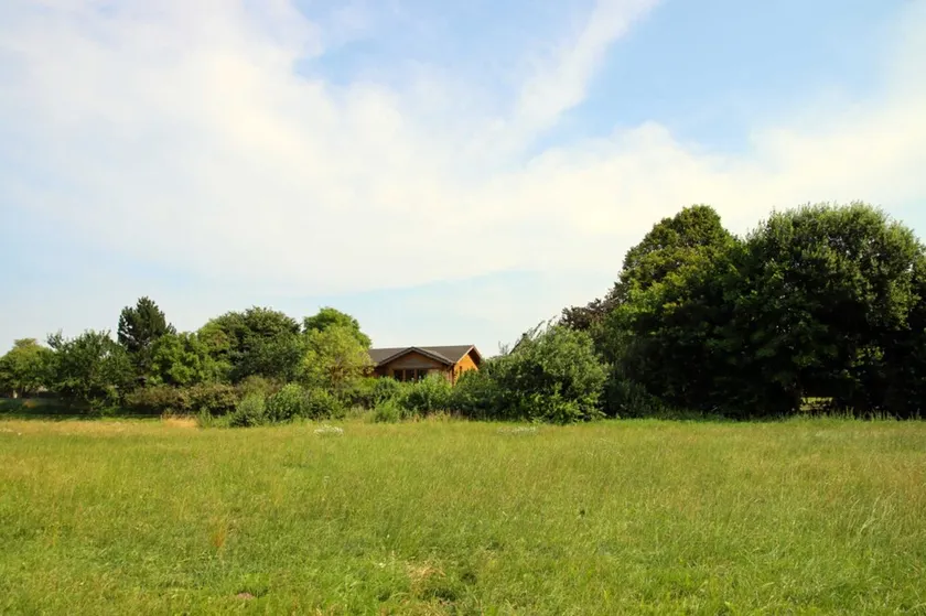Cottage on the meadow - Image 1