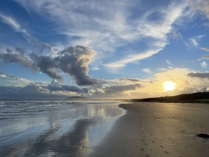 Beach Bliss Gerroa - 12.00pm Check out on Sundays! (Excludes Peak Season) - Image 1