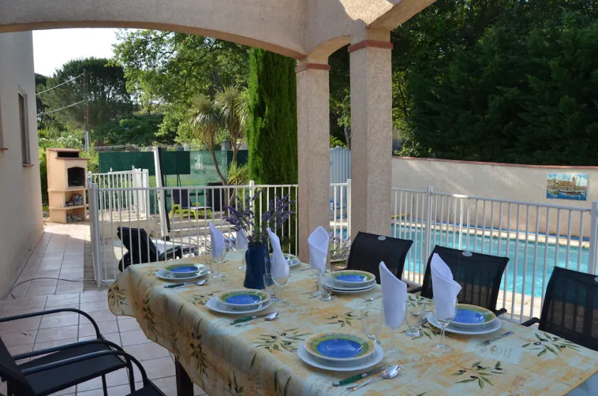 Villa lumineuse, piscine, grand jardin privé. - Image 1