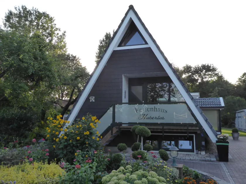 Alojamentos Turísticos Hubertus, 95059 - Casa Hubertus - Image 1