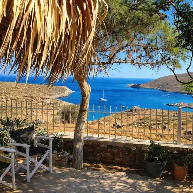 Tainaros Rooms - Beachfront Summer Getaway - Image 1