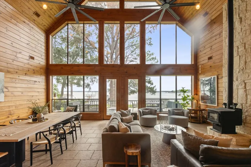 Pine Haus - Oversized waterfront home ideal for multiple families! - Image 1