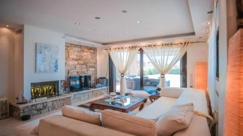 Zennova #17 Lydia Luxury Pool Villa, Elani - Image 1