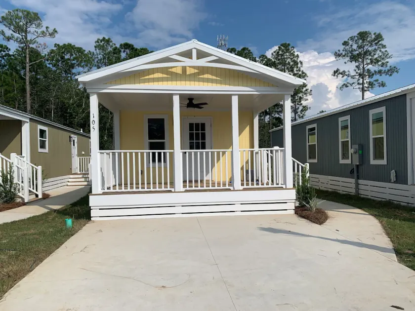 Short drive to the beautiful 30-A beaches!! Cozy Riverwalk Landing Cottage 4-D - Image 1