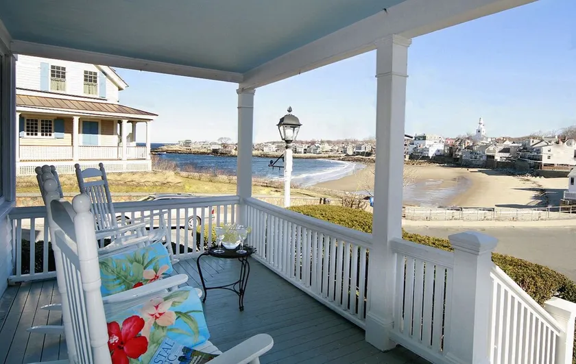 Beach & King, Beach House Rental - Image 1