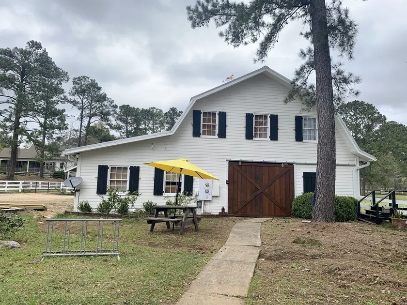 Lob Lolly Farm of Point Clear, 1100 sq foot comfortable and stylish apartment - Image 1