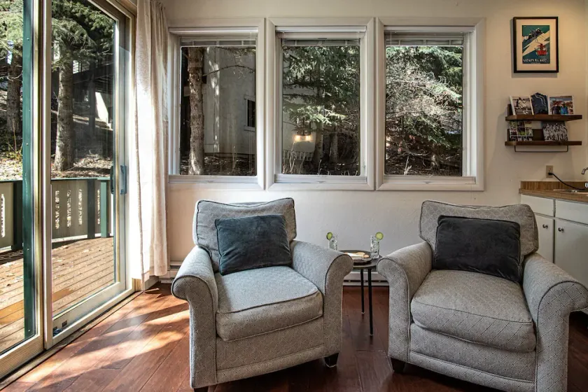 Next to Warm Springs Lifts-Hot tub, Pool & Tennis! - Image 1