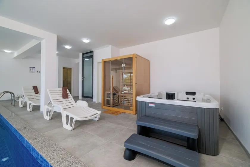 Villa Hermosa - Image 1