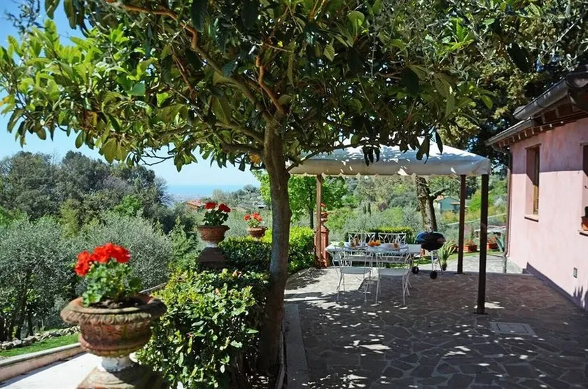 Ferienhaus in Bargecchia,Klimaanlage,Wi-Fi,private Terrasse,Pool,Dorfnah,bis 6 P - Image 1