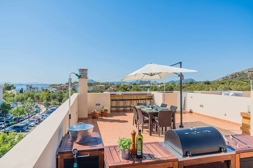 Gola moderno apartamento de 2 quartos com excelentes vistas - Image 1
