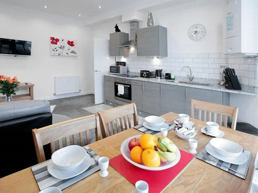 luxuary 2 bedroom apartment 3 - No Parking - Image 1