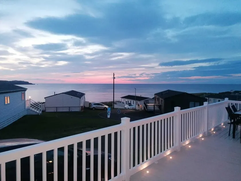 Seaside Lodge Retreat in Eyemouth - Image 1
