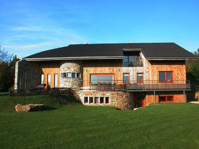 Large Home with Sauna, Ovifat - Image 1