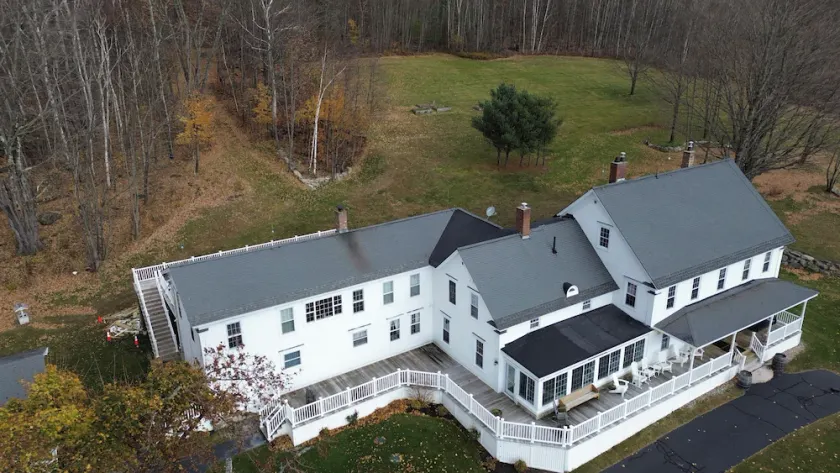 Charming 10+ Bedroom White Mountains Home close to Santa's Village and ski areas - Image 1