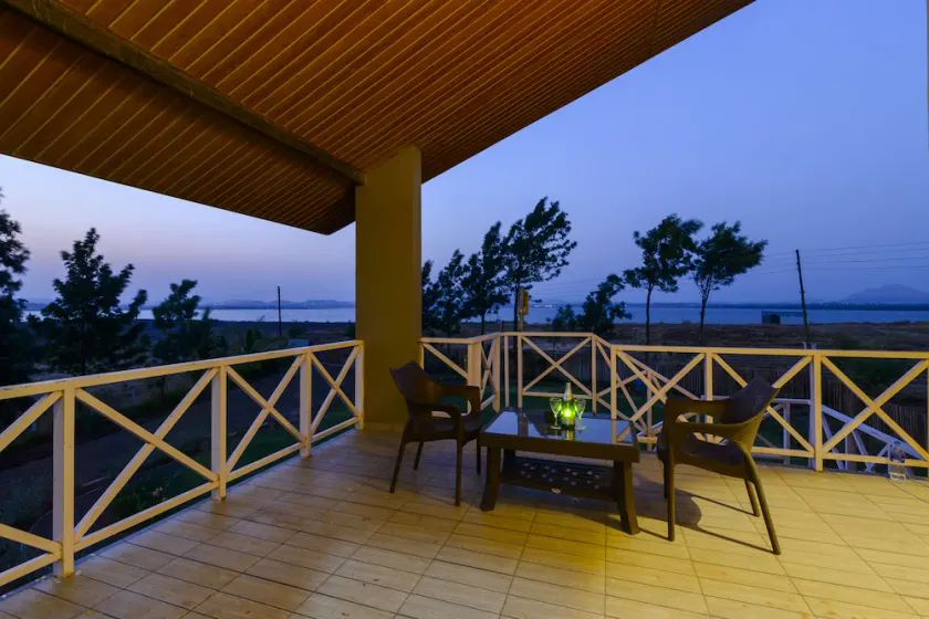 Lake View Holiday Villa Near Sula Wine Yard With 3 BdRms - Image 1