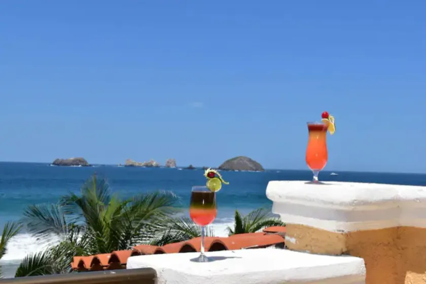 Deluxe Beach Front Villa “Tesoro B” - Image 1