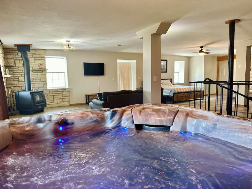 Riverview Villa - Hot Tub - Beach - River Views - Image 1