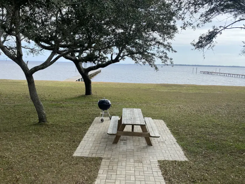 Recently remodeled Waterfront Home W/ Separate Guest House On Perdido Bay - Image 1