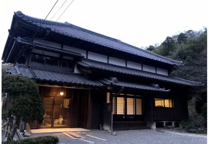 A 100-year-old folk house has been completely renewed, and you can enjoy living in a satoyama in just one hour from the Tokyo metropolitan area via the Aqua- Line / Ken-O Expressway. - Image 1