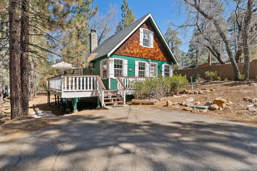 Oak Nesting - Smart TV, Fireplace, Deck, BBQ - Image 1