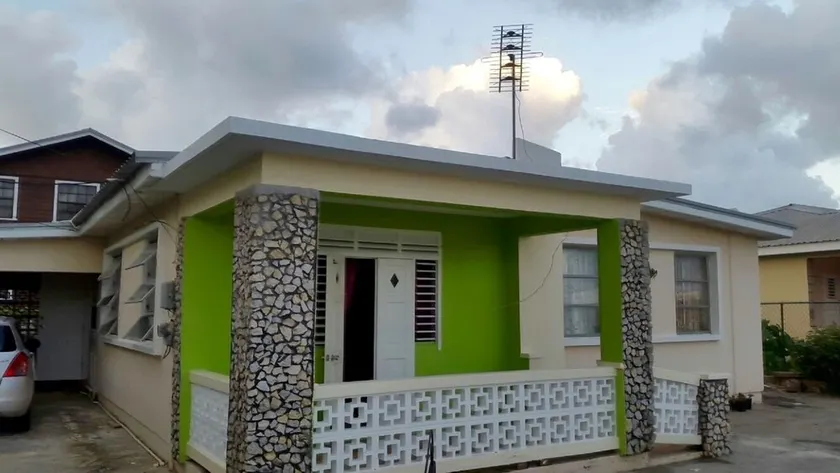 \"Jones Villa\" sua casa de férias longe de casa - Image 1