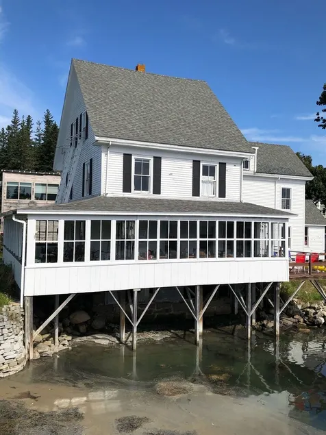 Bridgeside  Inn on peaceful Vinalhaven Island, Maine - Image 1