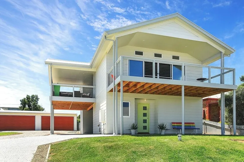 62 Castle Ave - Luxury - Near Beach - No Linen Included - Image 1