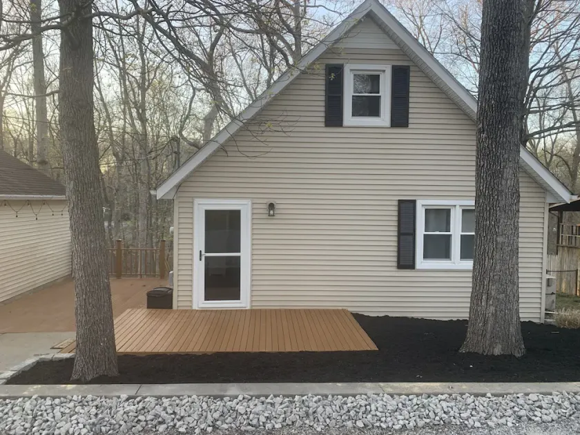 Moors Resort location 3 Bedroom House w/ Patio, Dock, & room for trailer parking - Image 1