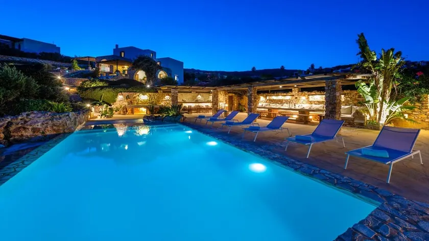 BLUE GREENS VILLAS - Image 1