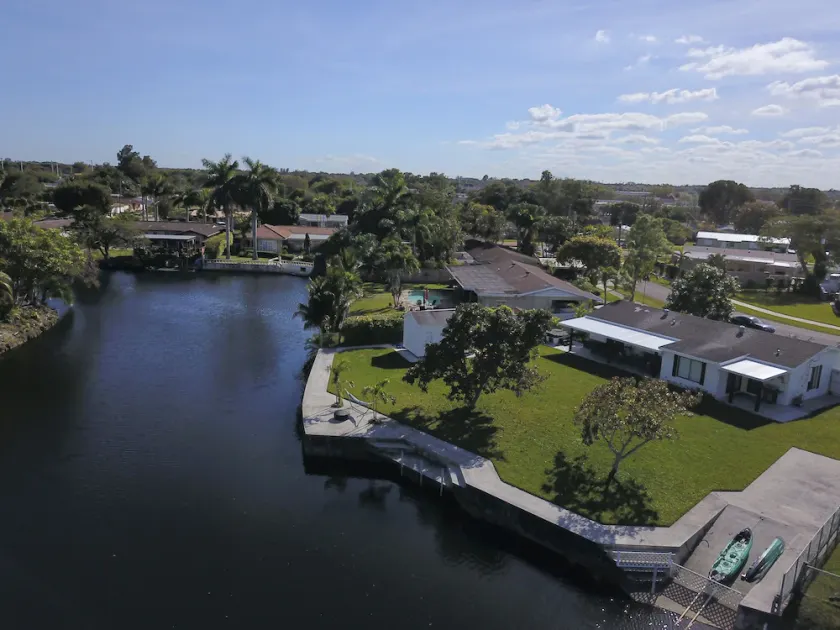 Enjoy our Beautiful Renovated Home on a Fun Canal! - Image 1