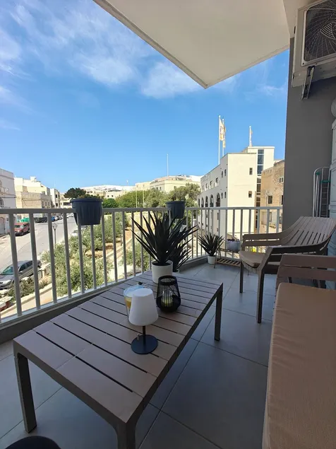 Modern 2BR APT in Central Birkirkara - Image 1
