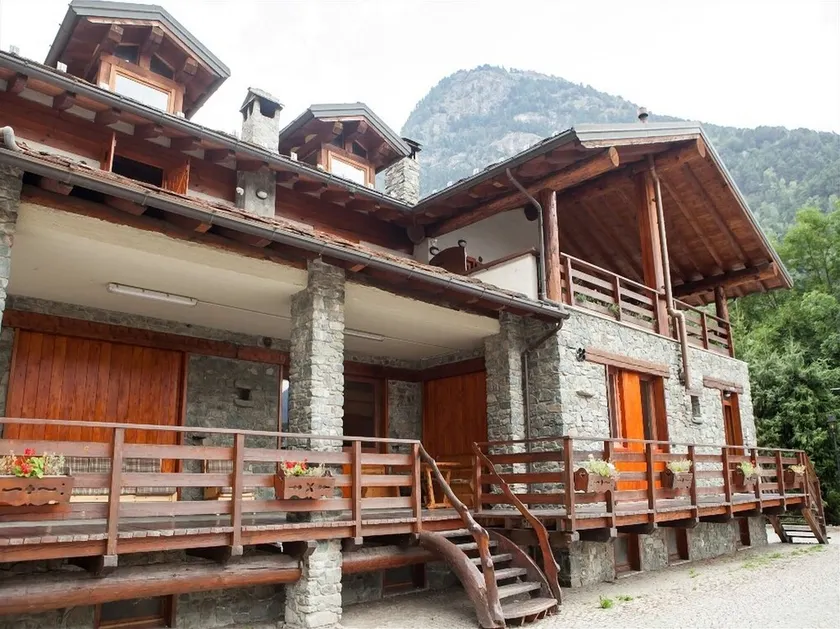 Alpine Bliss A Cosy Retreat - Image 1
