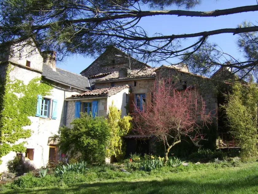 Ancienne maison de ferme tradionnelle140m carrés habitable. vue imprenable. - Image 1